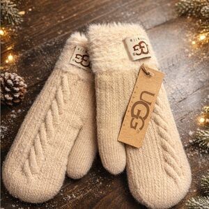 UGG Warm Cream Knit Mittens with Plush Cuff